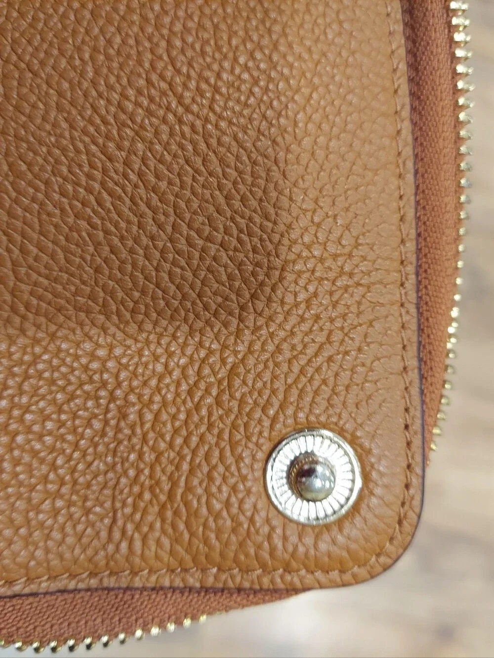 Kate Spade (Gingerbread)Pebbled Leather Zip Top Laptop Sleeve Computer Bag Large